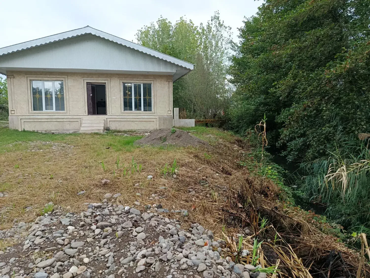 ویلاباغ۴۲۰متر کناررودخانه گیلان رشت سنگر|فروش خانه و ویلا|سنگر, |دیوار