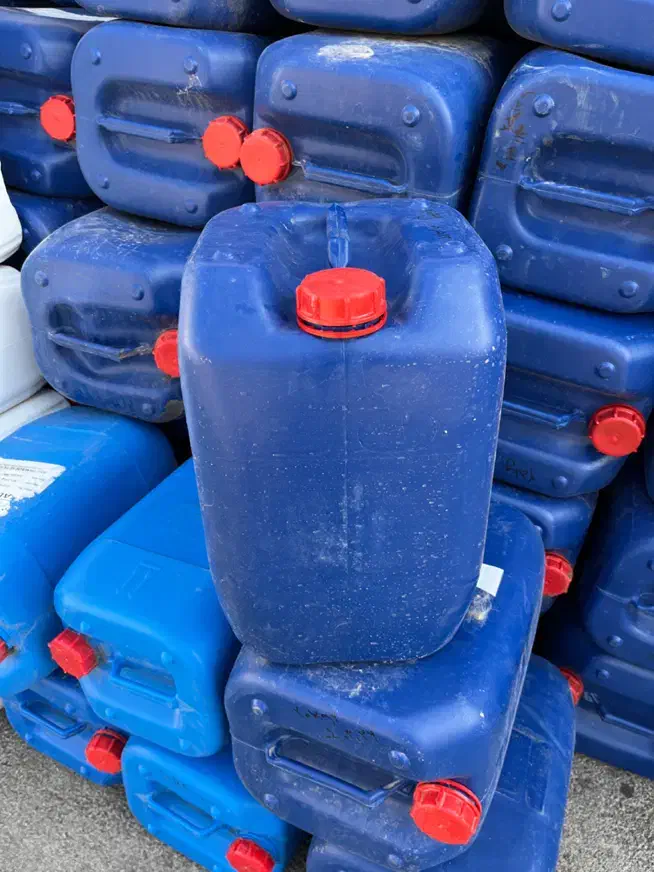 گالن ۳۵ و ۲۵ لیتری|ظروف نگهدارنده، پلاستیکی، یکبارمصرف|تبریز, |دیوار