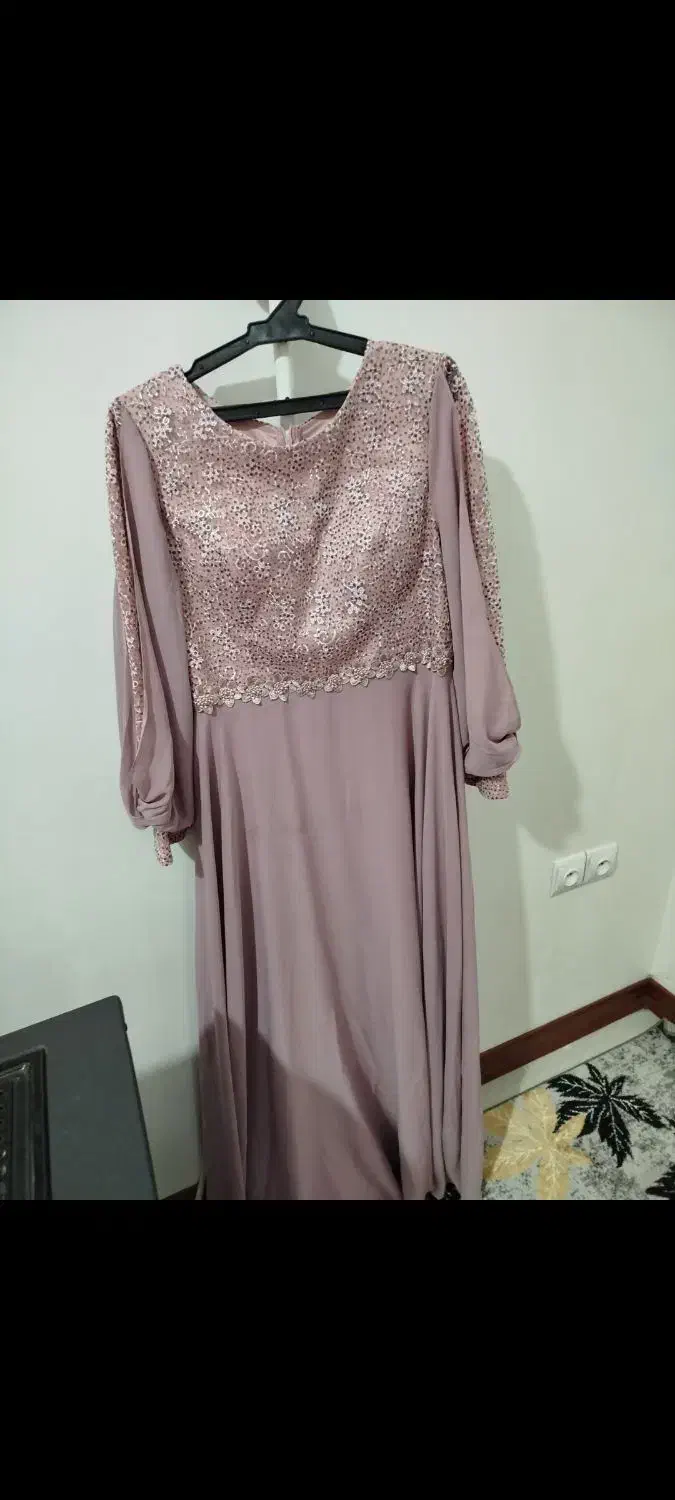 تعدادی لباس مجلسی|لباس|دورود, |دیوار