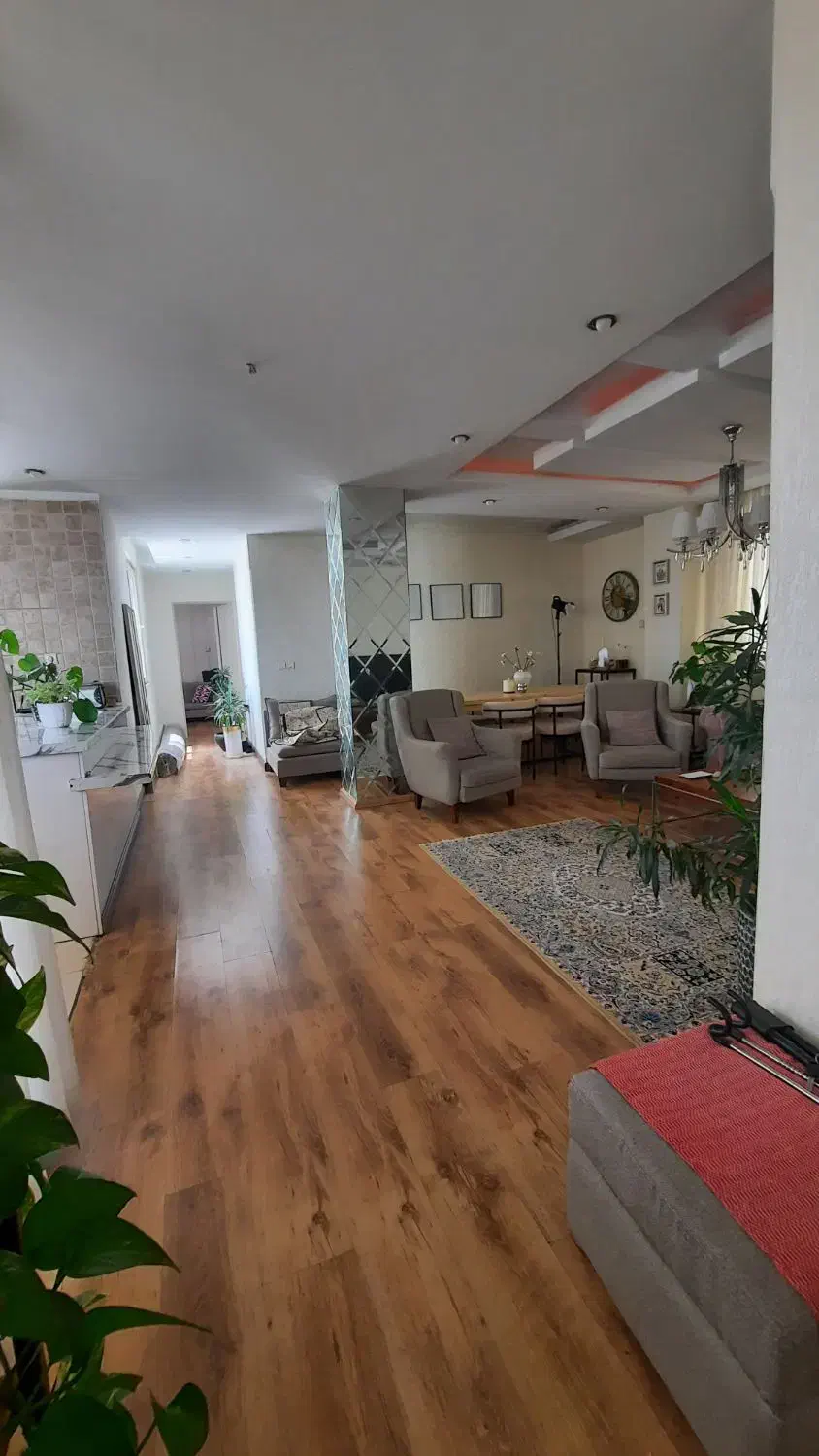 ۱۰۰متر ۲خوابه میدان کاج فول امکانات