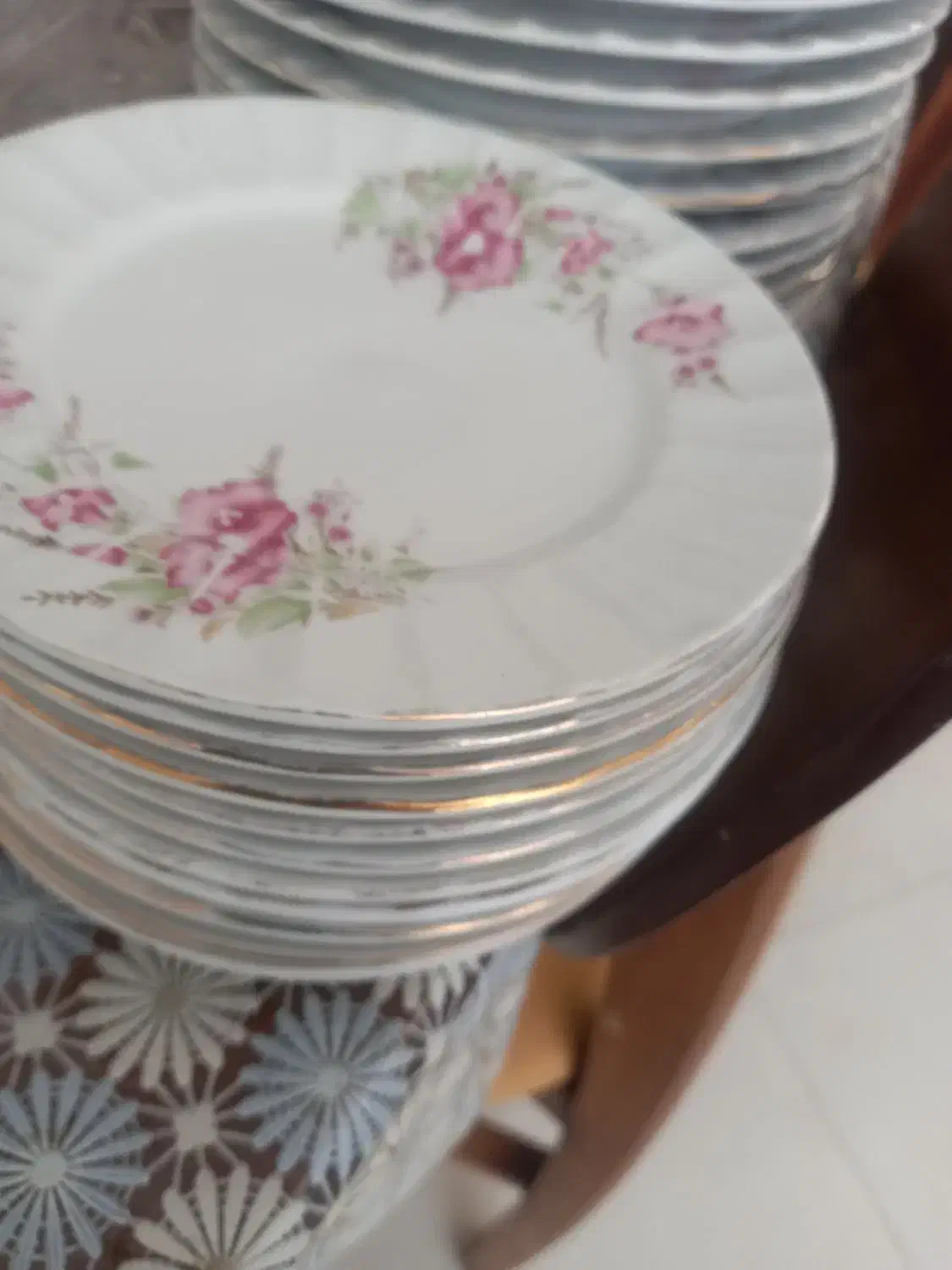 سرویس چینی گل عروس|ظروف سرو و پذیرایی|کاشمر, |دیوار