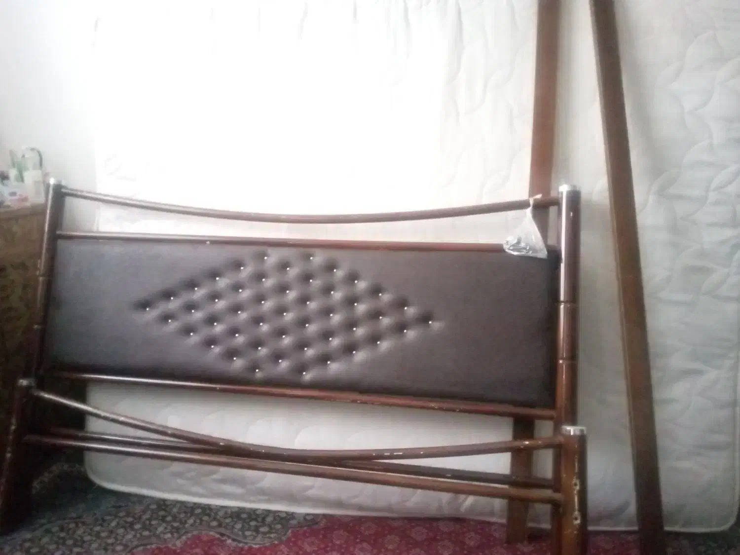 تخت دو نفره فلزی|تخت و سرویس خواب|مرند, |دیوار