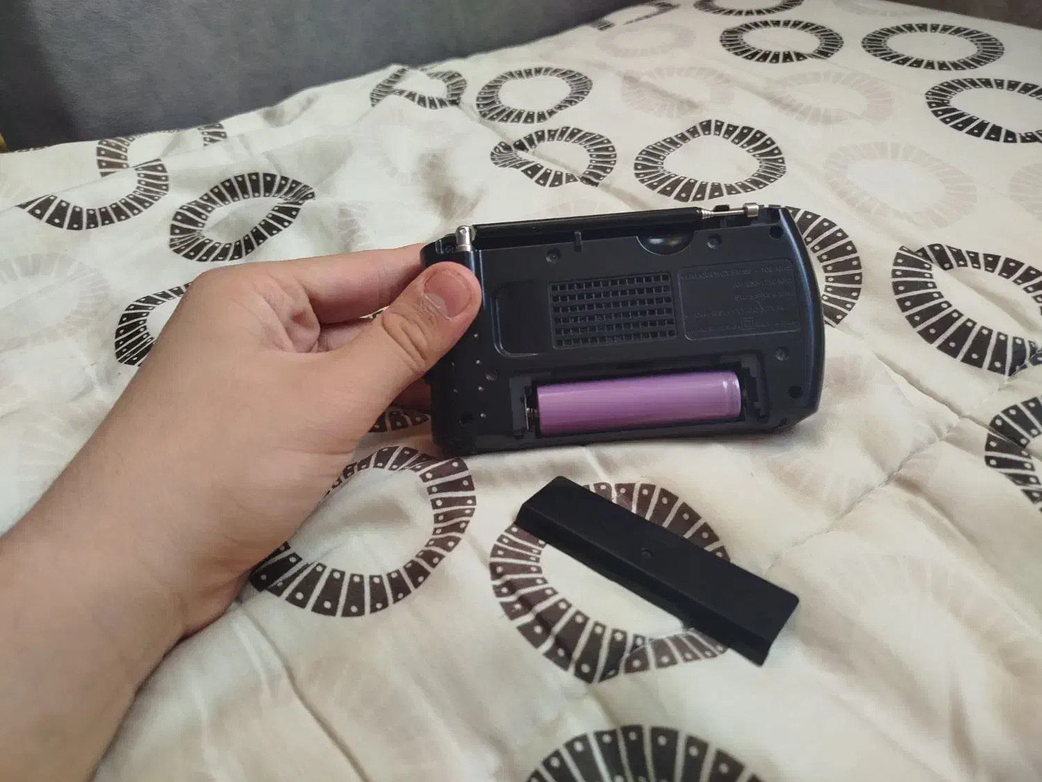 رادیو قدیمی|کلکسیون اشیاء عتیقه|بوشهر, |دیوار