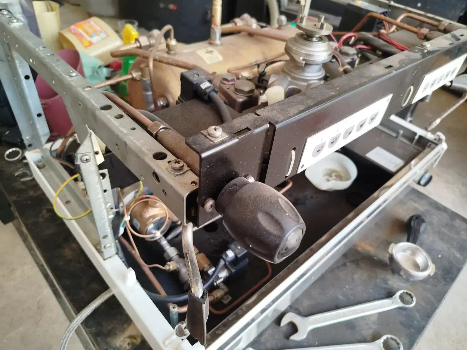 تعمیر انواع دستگاه های اسپرسو ساز|خدمات پیشه و مهارت|قم, نیروگاه|دیوار