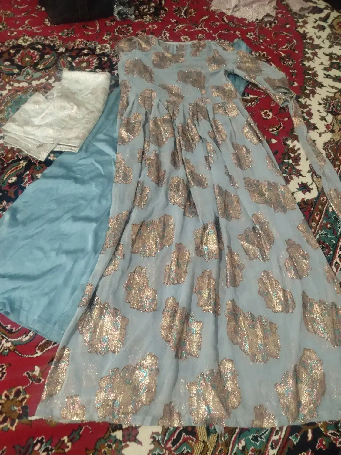 پیراهن شیک و نو|لباس|ایلام, |دیوار