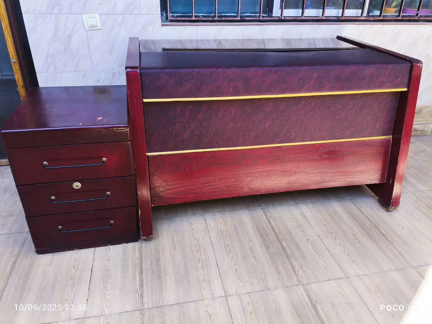 میز اداری همراه با کمد کشوی مجزا|میز تحریر و کامپیوتر|کرمان, |دیوار