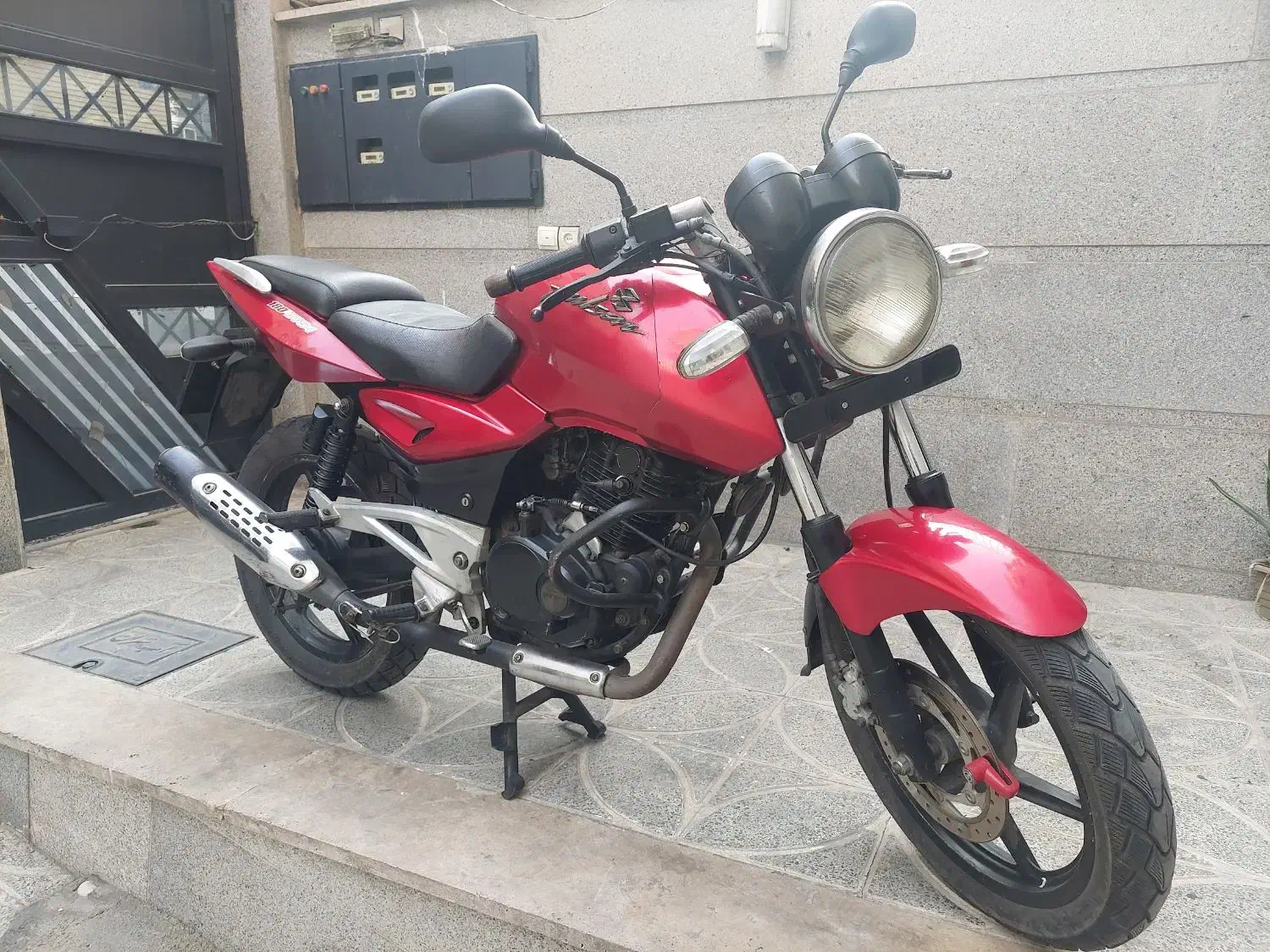 پالس ۱۸۰ یوجی فور UG4|موتورسیکلت|تهران, جیحون|دیوار