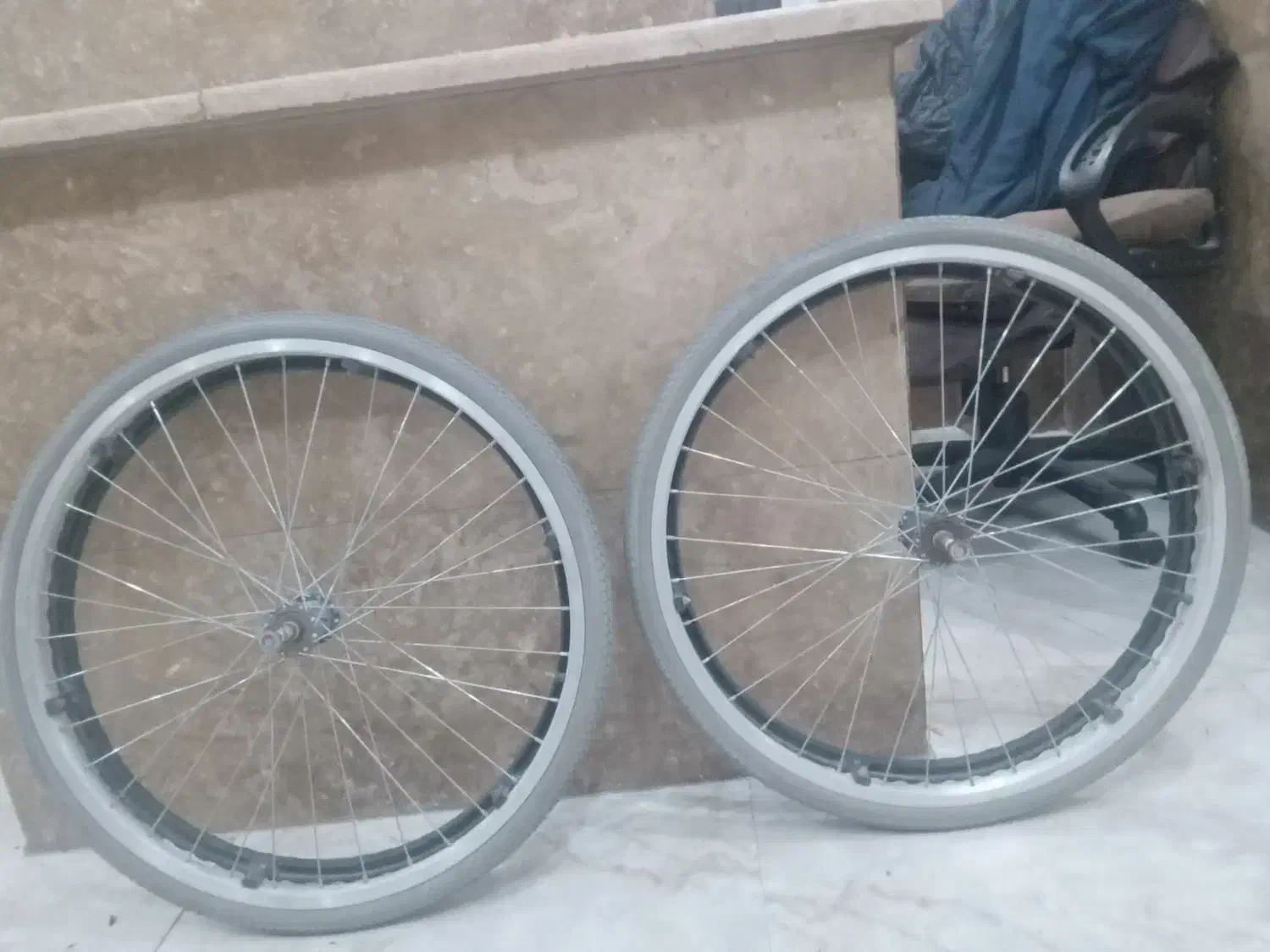 یک جفت چرخ عقب ویلچر|آرایشی، بهداشتی، درمانی|مشهد, بالا خیابان|دیوار