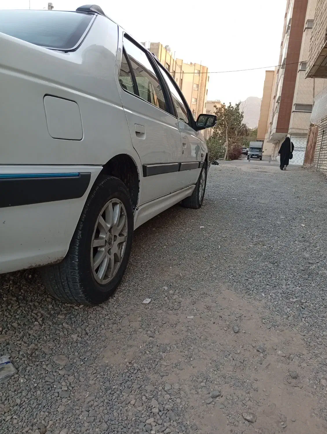 پژو پارس تی یو فایو|خودرو سواری و وانت|اصفهان, باغ دریاچه|دیوار