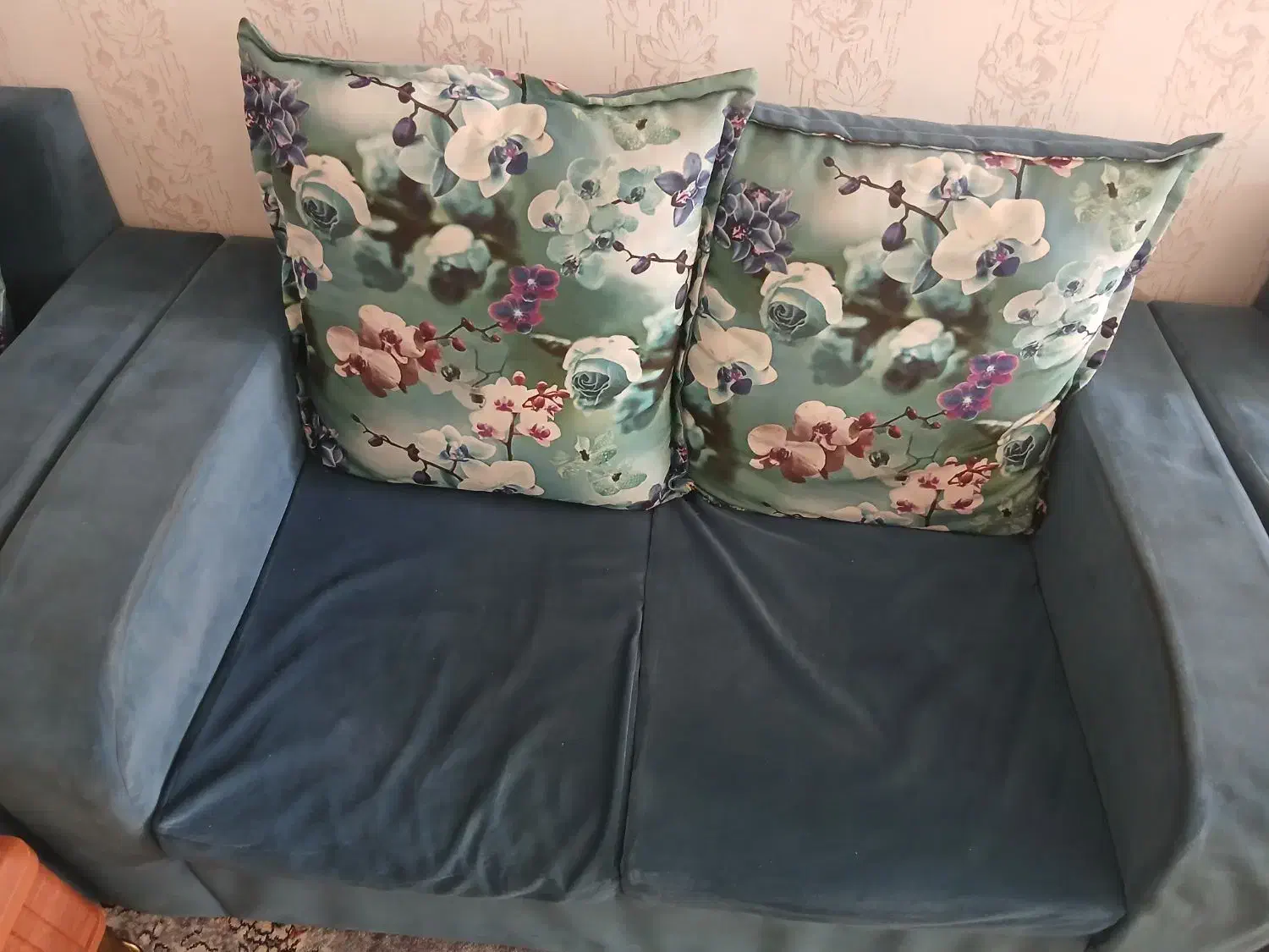 مبل ۹ نفره سالم سالم|مبلمان خانگی و میز عسلی|گلبهار, شهر جدید گلبهار|دیوار