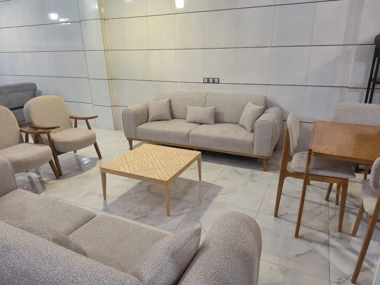 00/(مبلمان مژده xxxxمبل سدنا xxx|حراج|شیراز, رکنآباد|دیوار