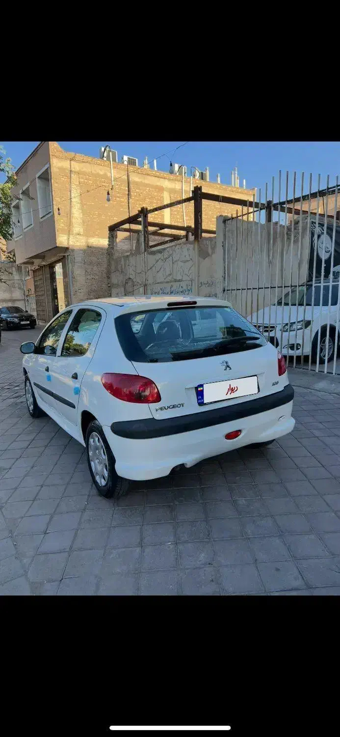 206تیپ 2 مدل 1400 بدون رنگ|خودرو سواری و وانت|کاشان, سه راه پرورشگاه|دیوار