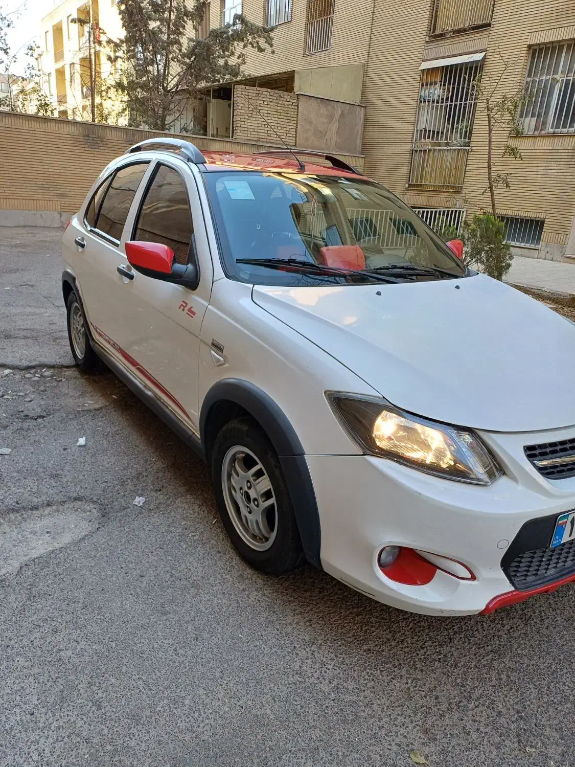 کوییک SRآخر ۱۴۰۰ سفیدقرمز مانیتورودوربین کاملادرحد|خودرو سواری و وانت|تهران, باشگاه نفت|دیوار