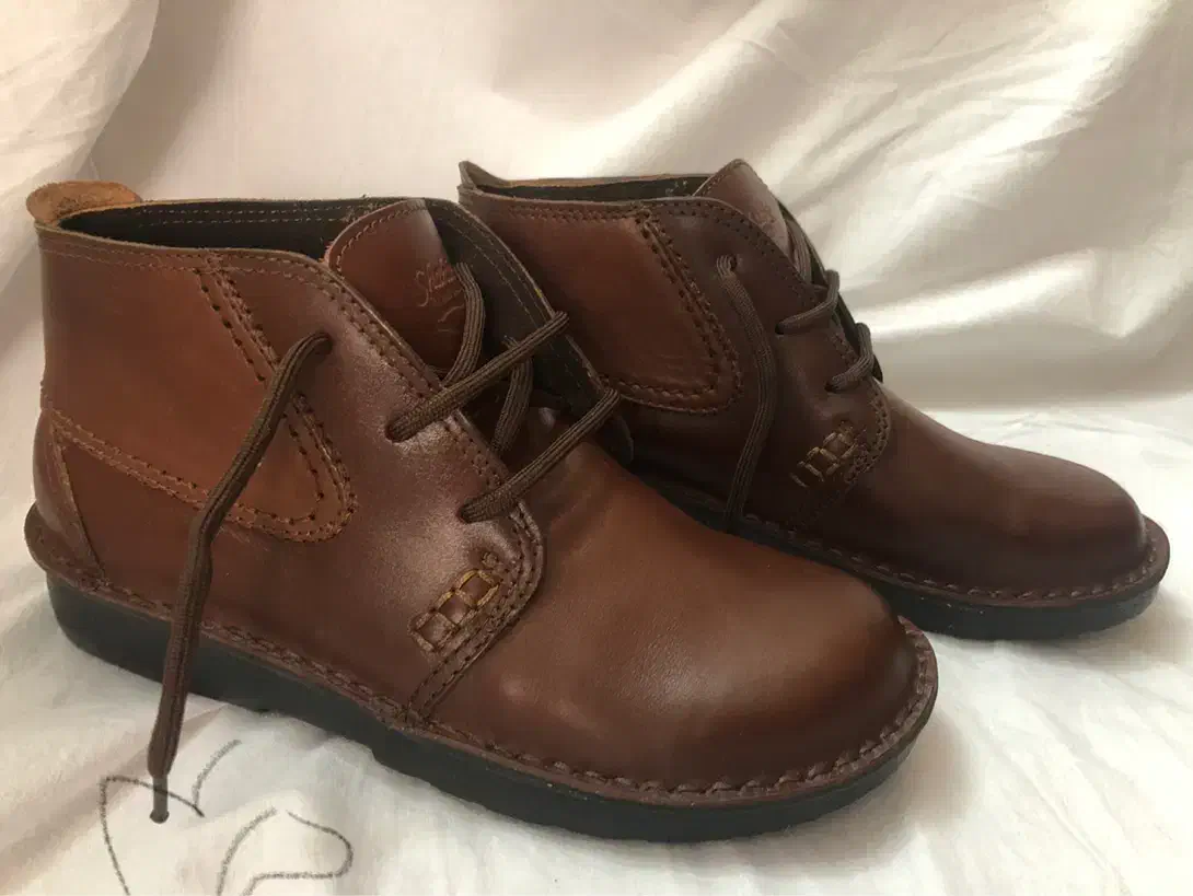 کفش سایز ۴۴ و۴۵ تمام چرم درجه یک نو مردانه|کیف، کفش، کمربند|خرم‌آباد, |دیوار