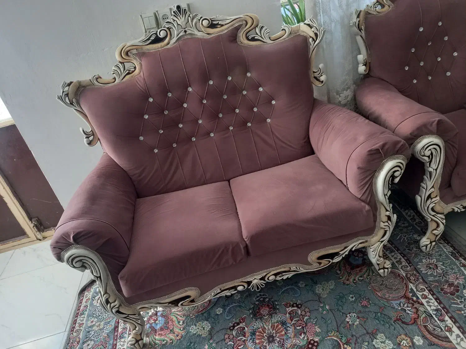 مبل ۷نفره سلطنتی|مبلمان خانگی و میز عسلی|ایلام, |دیوار