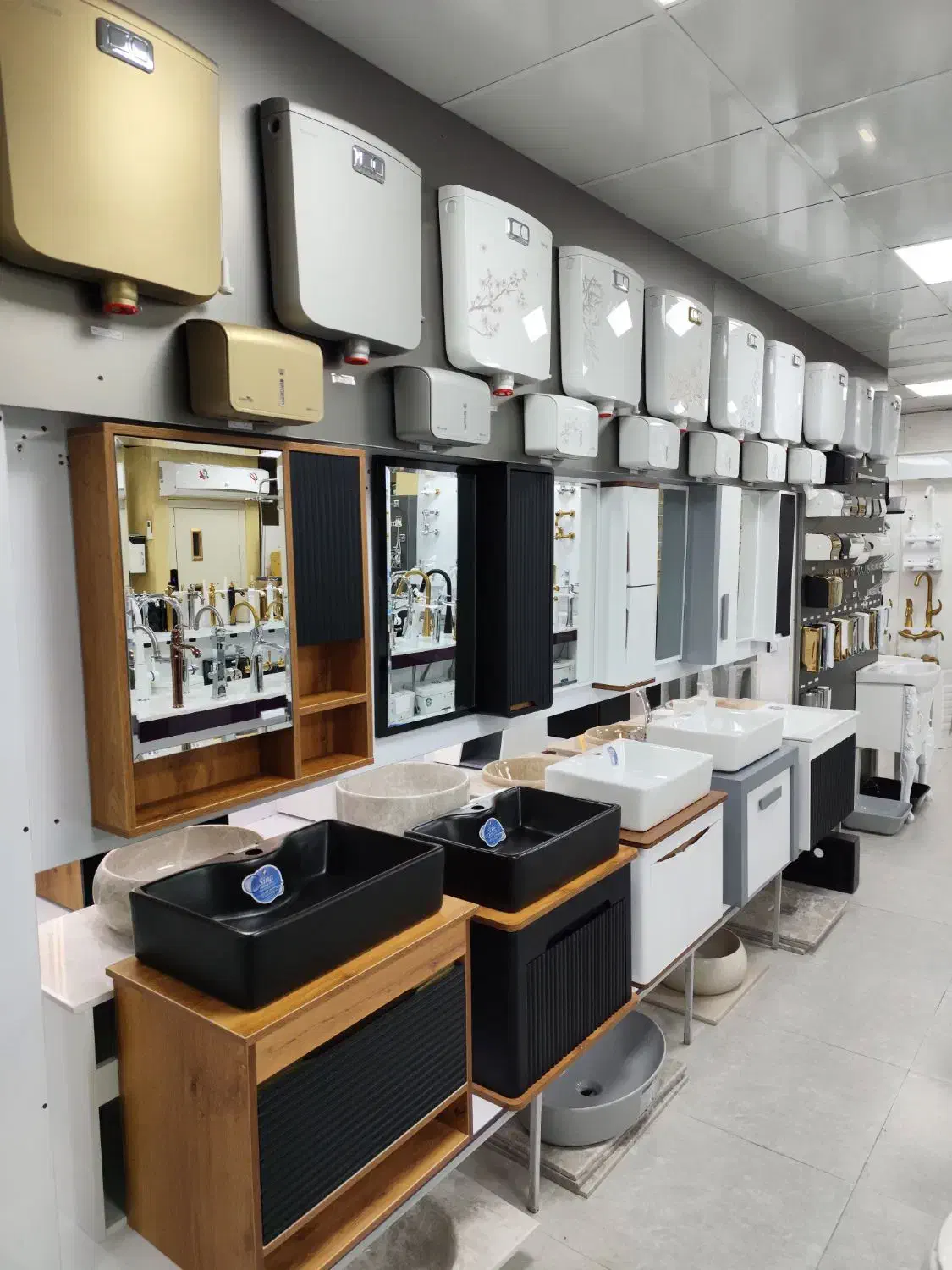 آینه باکس سفید طوسی 007 ابعاد 63×70|لوازم سرویس بهداشتی|کرج, گلشهر|دیوار