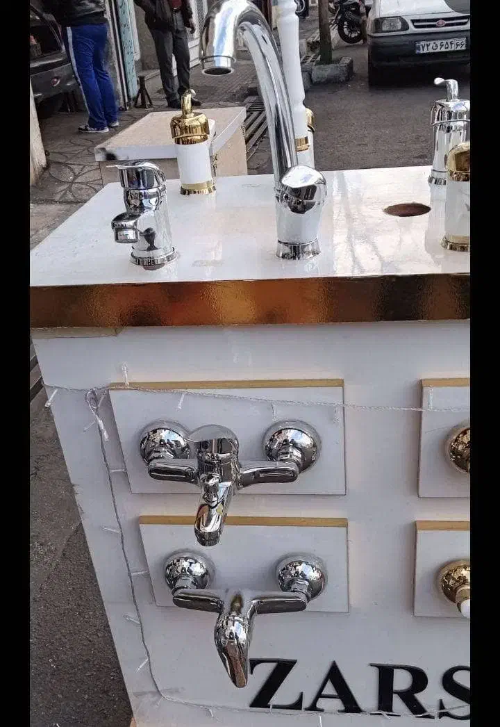 جوشکار و نصاب پی وی سی،ورق کوب|استخدام معماری، عمران و ساختمانی|آمل, |دیوار