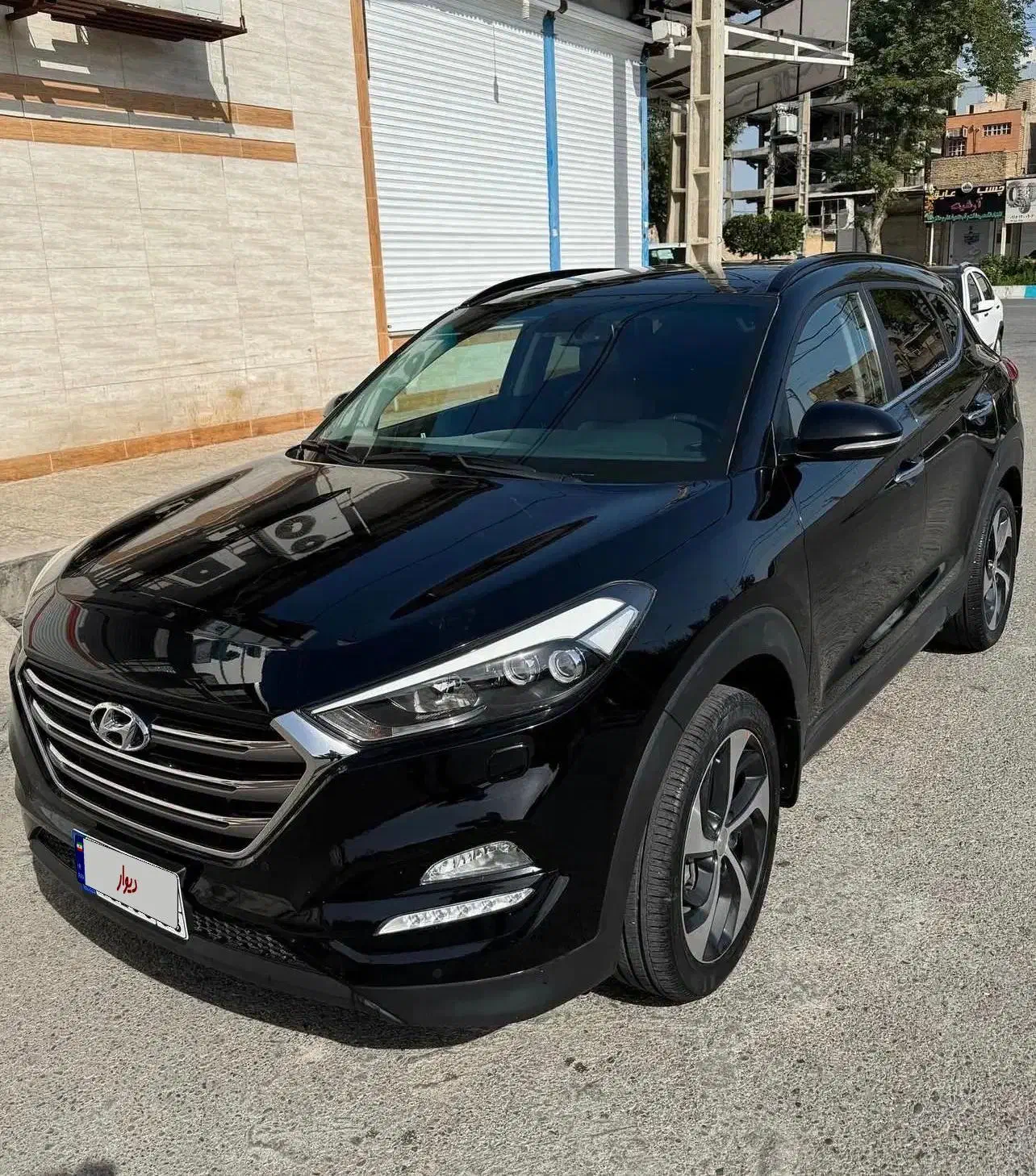 فروش توسان ۲۰۱۷ فول کامل منطقه آزاد|خودرو سواری و وانت|رشت, گلسار|دیوار