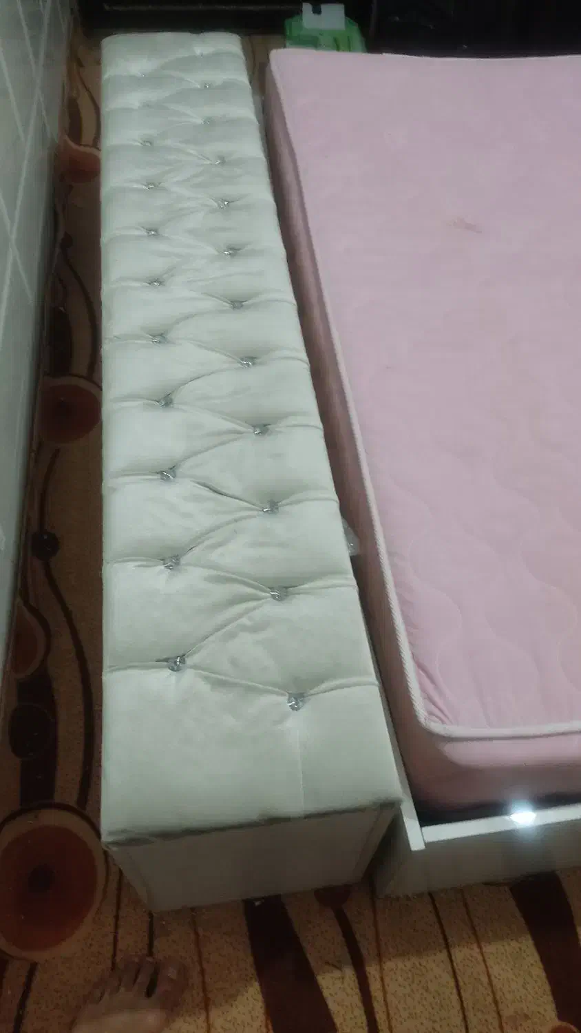 تخت خواب سالم زیاد استفاده نشده|تخت و سرویس خواب|آران و بیدگل, |دیوار