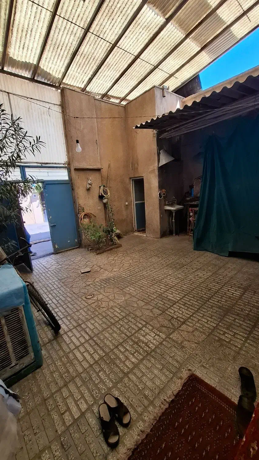 ویلایی ماشین رو خیابان ۱۷شهریور|فروش خانه و ویلا|بروجرد, |دیوار