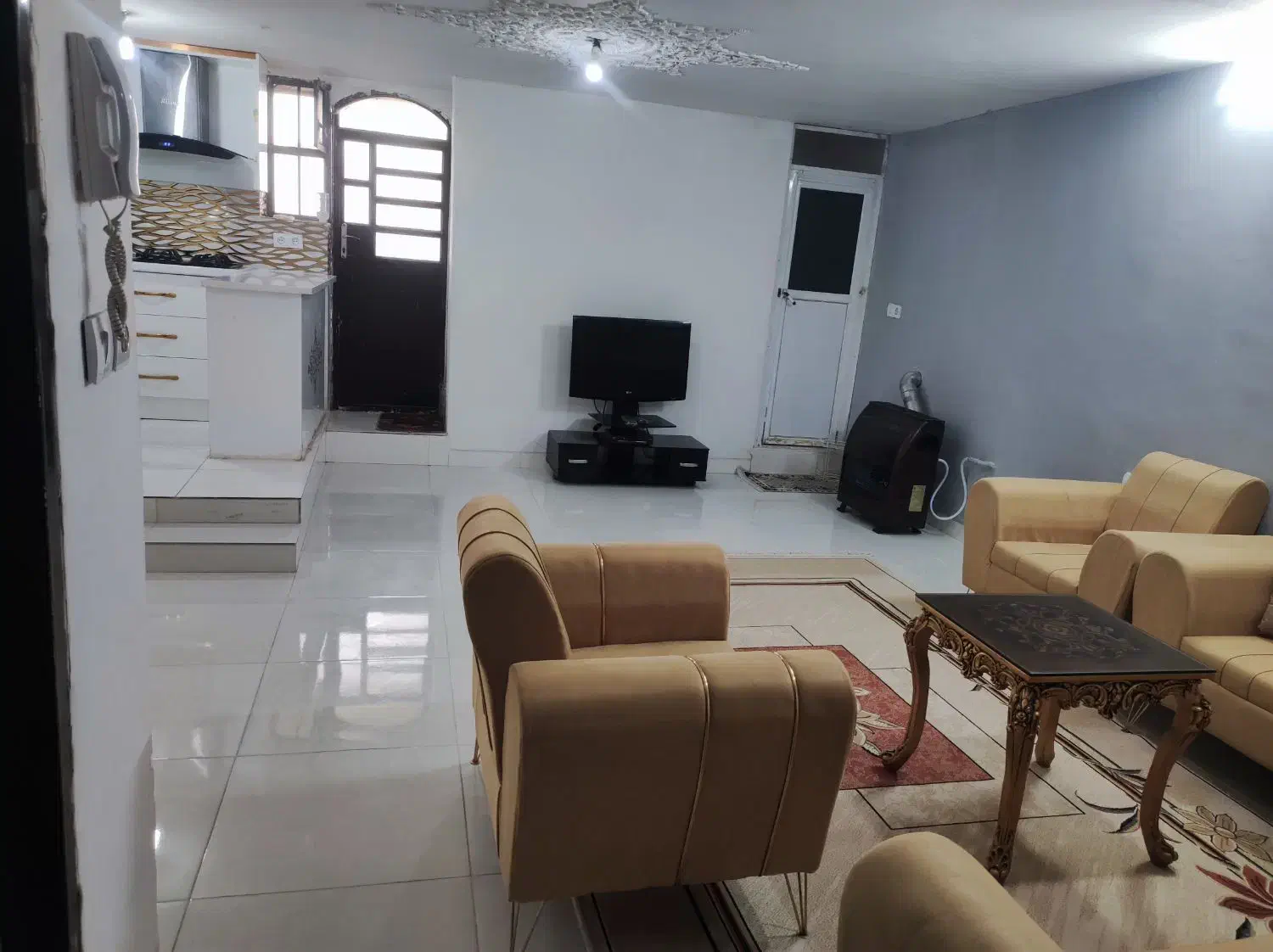 منزل مبله یک خوابه|اجارهٔ کوتاهمدت آپارتمان و سوئیت|شیراز, ریاستی|دیوار