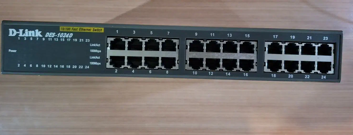 سوئیچ ۲۴ پورت دی لینک D-LINK DES1024D|مودم و تجهیزات شبکه|تهران, صد دستگاه|دیوار
