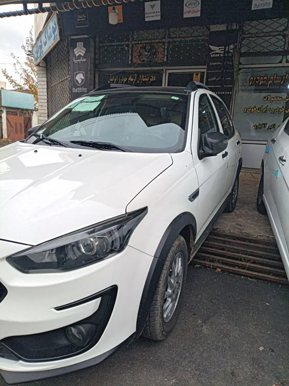 اطلس بدون سانروف 404|خودرو سواری و وانت|رشت, گلباغ نماز|دیوار