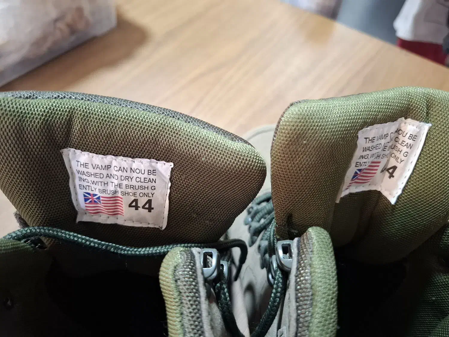 کفش کوه نوردی و پیاده روی|کیف، کفش، کمربند|گنبد کاووس, |دیوار