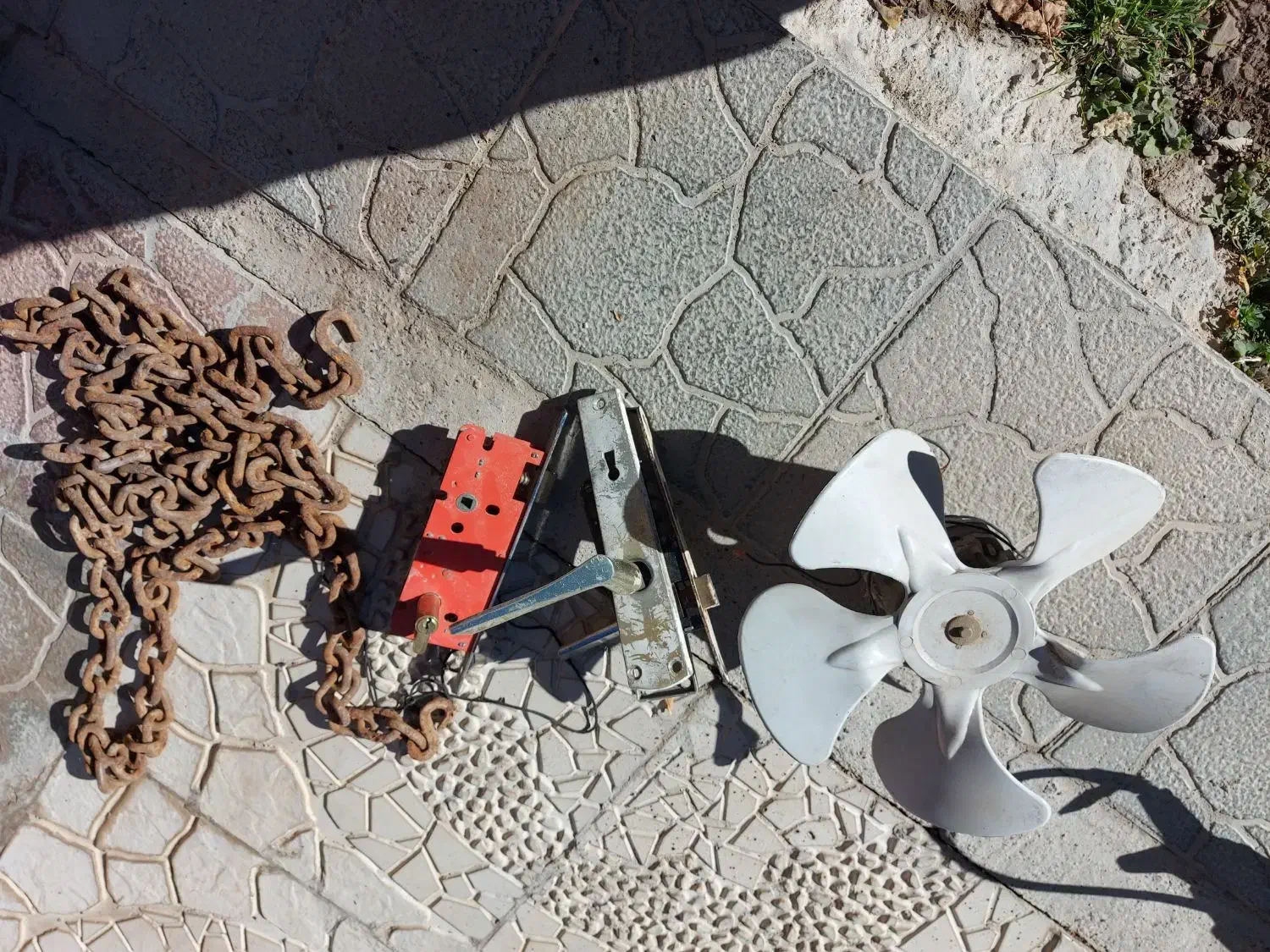 فن.قفل در. زنجیر|ابزارآلات|زبرخان, |دیوار