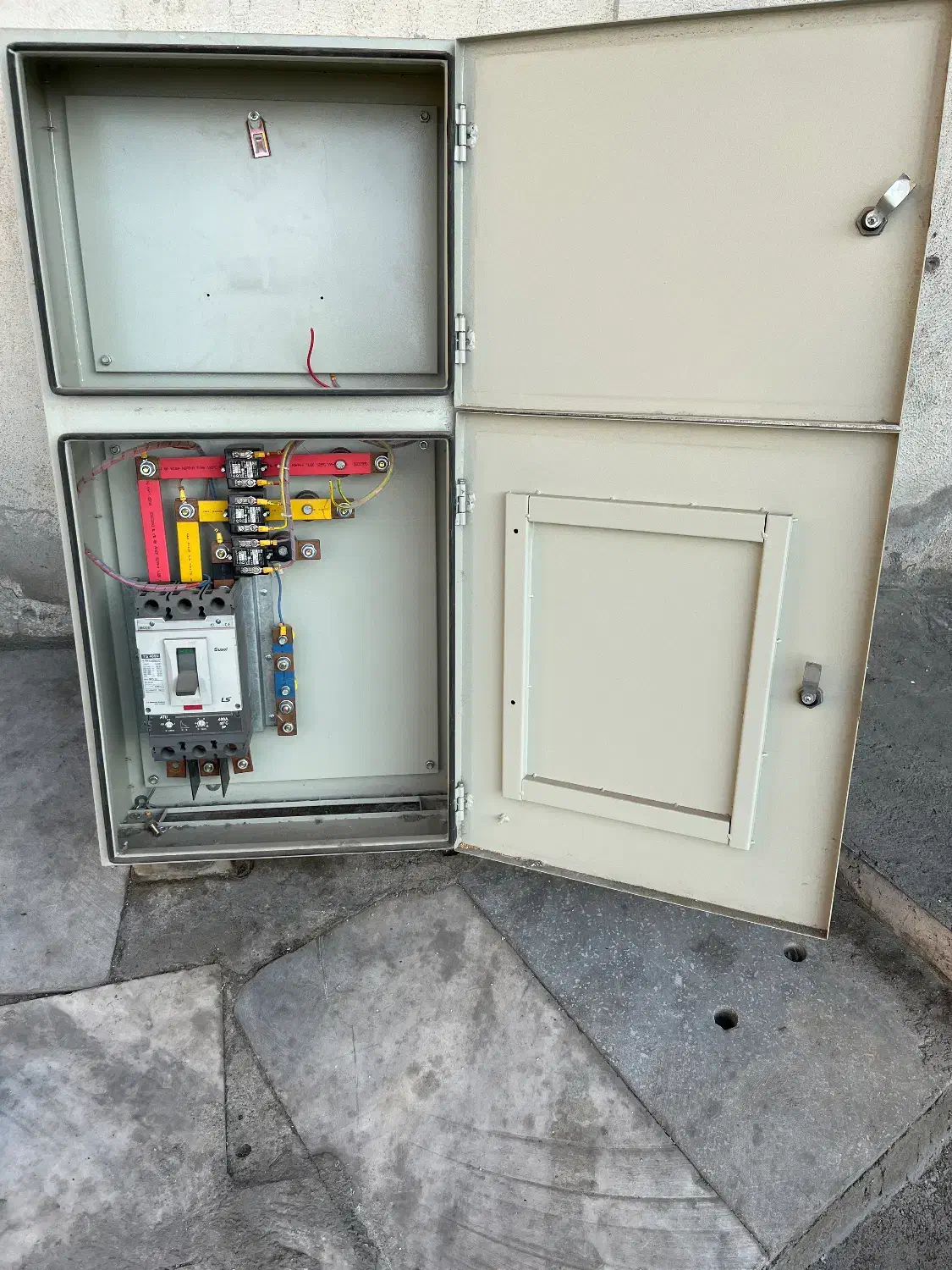 تابلو برق|ماشین‌آلات صنعتی|تهران, صد دستگاه|دیوار