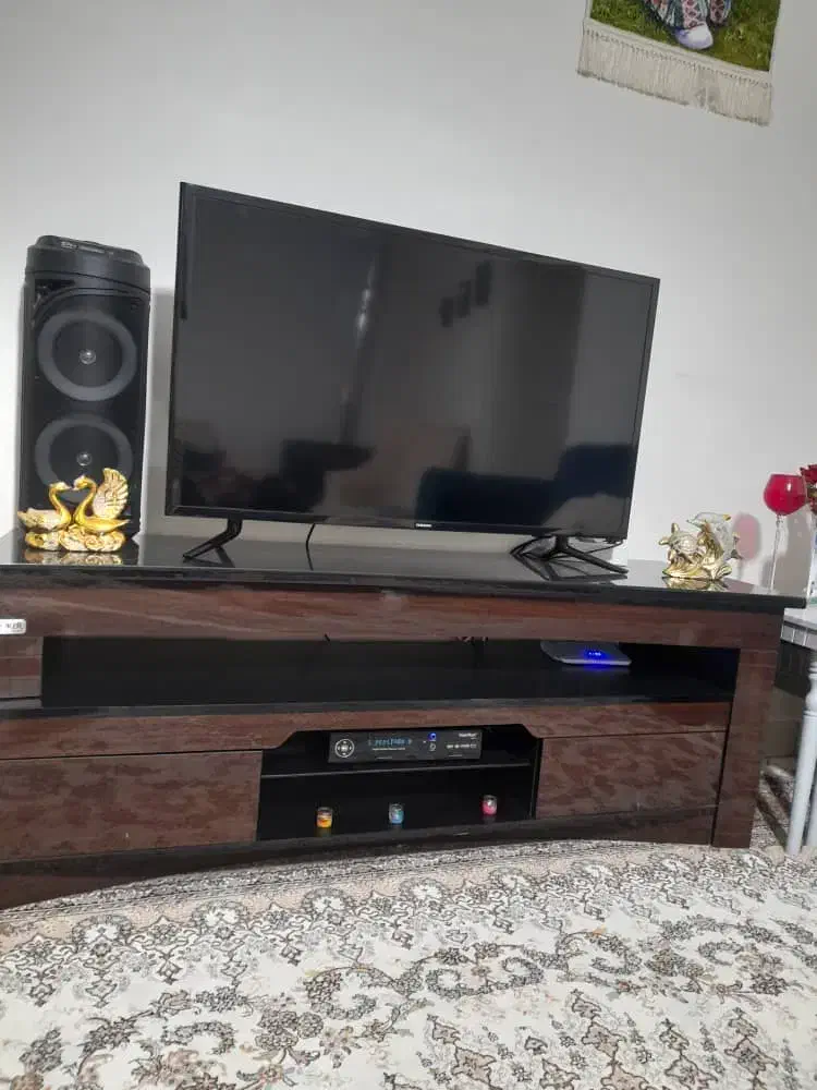 میز تلویزیون|میز تلویزیون|بومهن, |دیوار