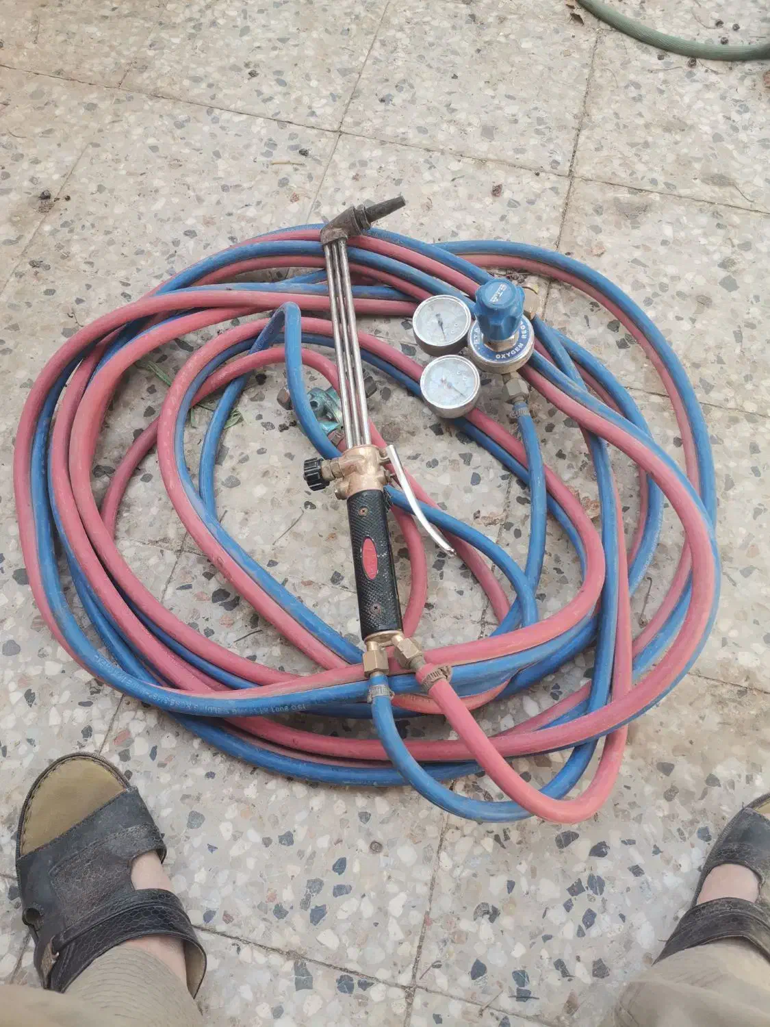 یک دستگاه هوا برش یا کامل|ابزارآلات|نگار, |دیوار