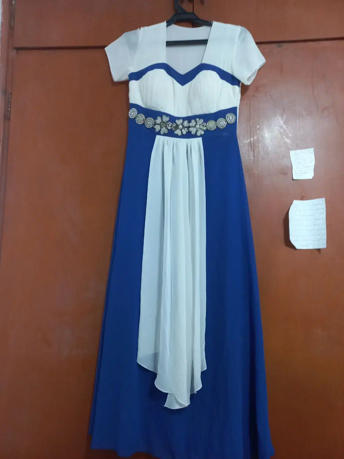 لباس مجلسی|لباس|لاهیجان, گلستان|دیوار