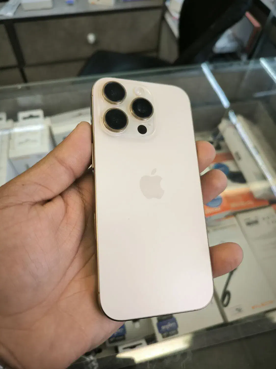 16 pro|موبایل|کرج, کوی امامیه|دیوار