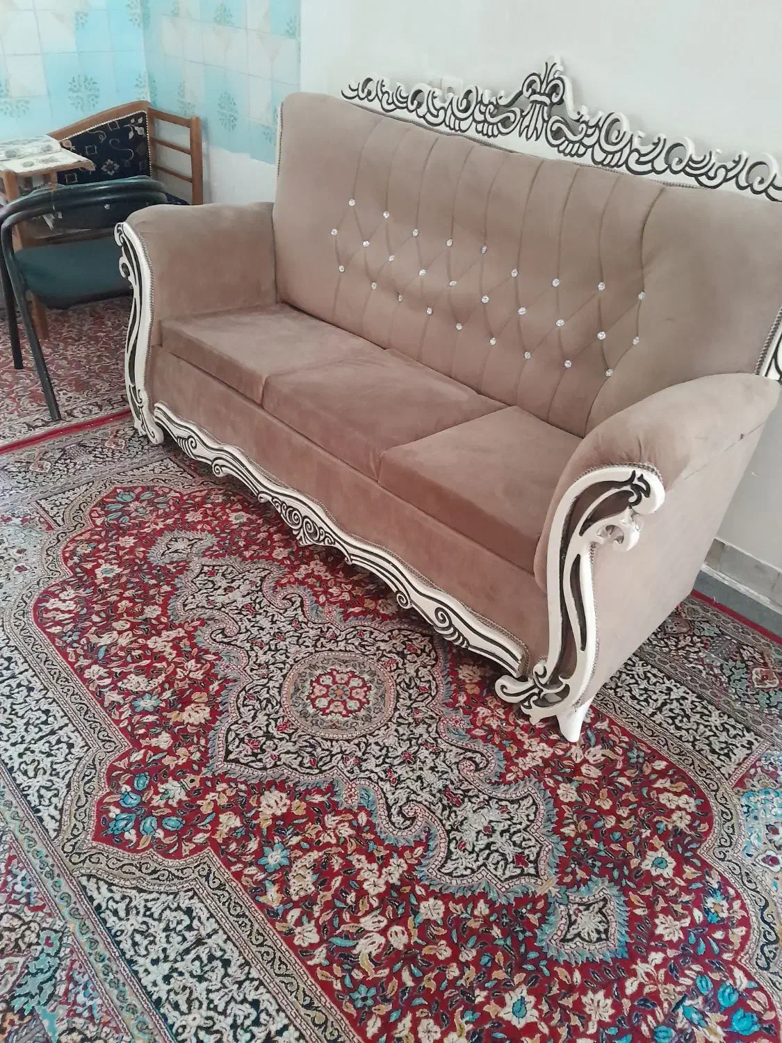 یک دست مبل درحد نو ۷نفره|مبلمان خانگی و میز عسلی|جیرفت, |دیوار