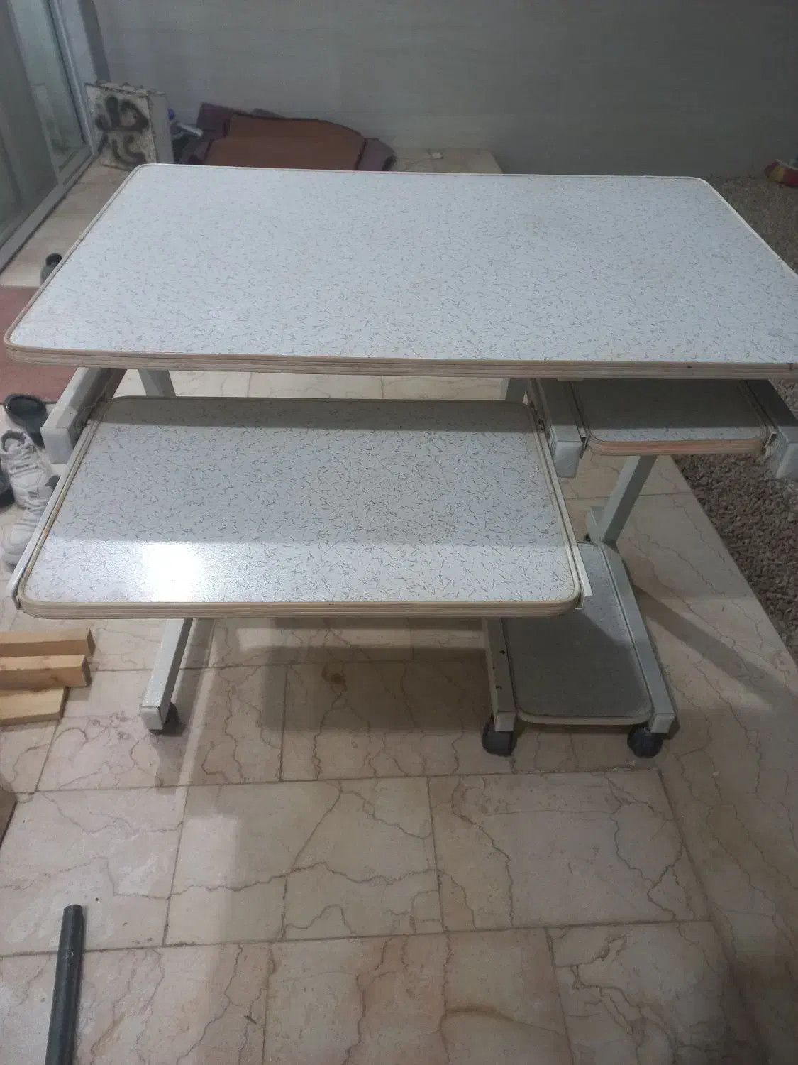 میز کامپیوتر|میز تحریر و کامپیوتر|حبیب آباد, |دیوار