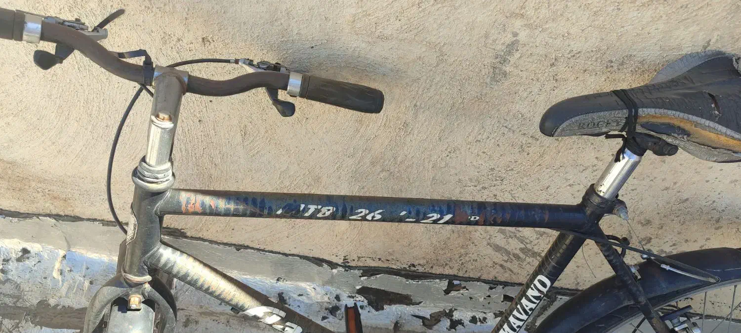 دوچرخه نیاز به تعمیر|دوچرخه، اسکیت، اسکوتر|میانه, |دیوار