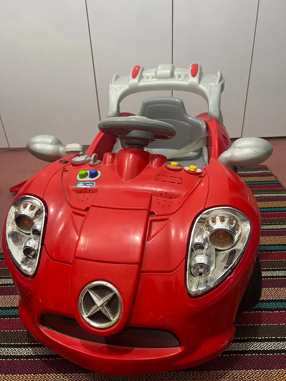 ماشین شارژی ۱،۰۰۰،۰۰۰ تومان|اسباب و اثاث بچه|بجنورد, |دیوار