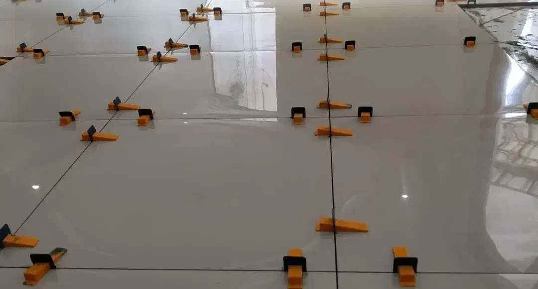 انجام خورده کاری های بنایی کاشی، سرامیک، سنگ|خدمات پیشه و مهارت|تهران, اسفندیاری|دیوار