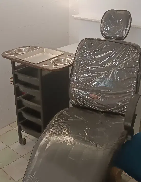 لوازم آرایشگاه|آرایشگاه و سالن‌های زیبایی|کاشمر, |دیوار