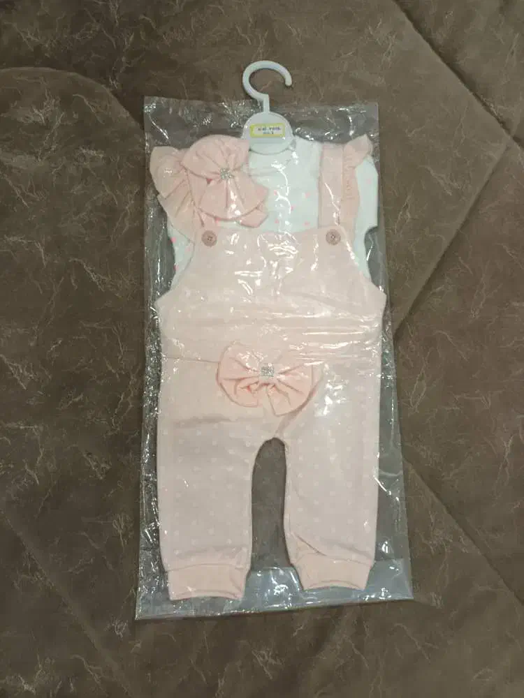 تعدای لباس نوزادی سایز ۱،۲|کفش و لباس بچه|رشت, جهاد|دیوار