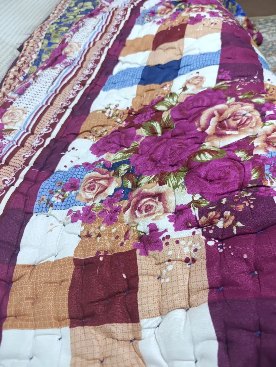 لحاف شب یلدایی درحدنو|رختخواب، بالش، پتو|فلاورجان, |دیوار