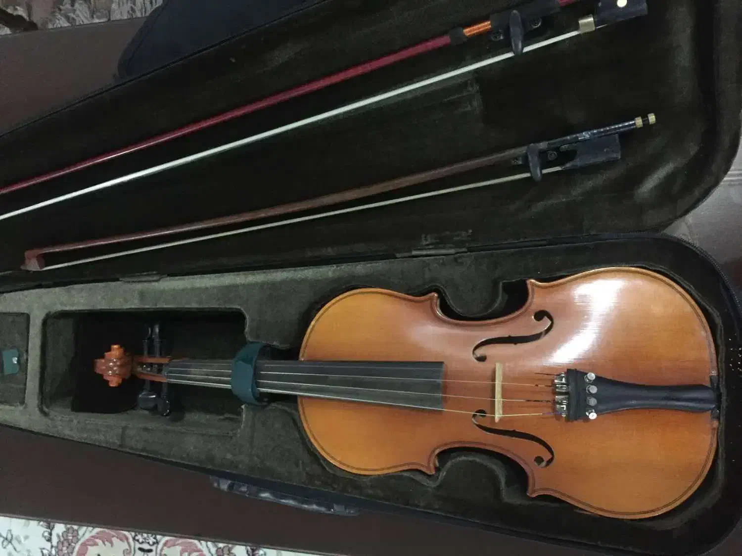 ویولون قدیمی|ویولن|یزد, |دیوار