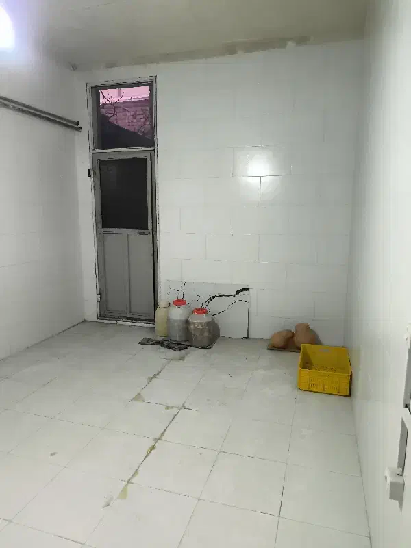 مغازه|اجارهٔ مغازه و غرفه|میانه, |دیوار