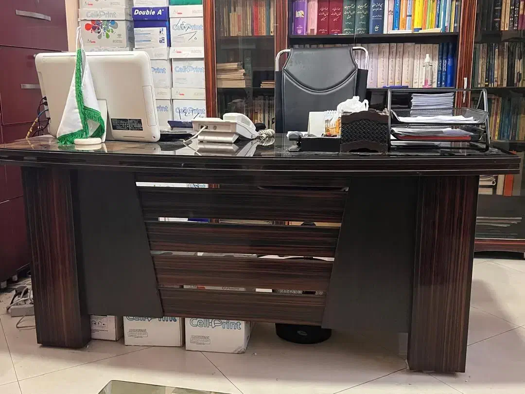 میز اداری|مبلمان اداری|قم, باجک یک|دیوار