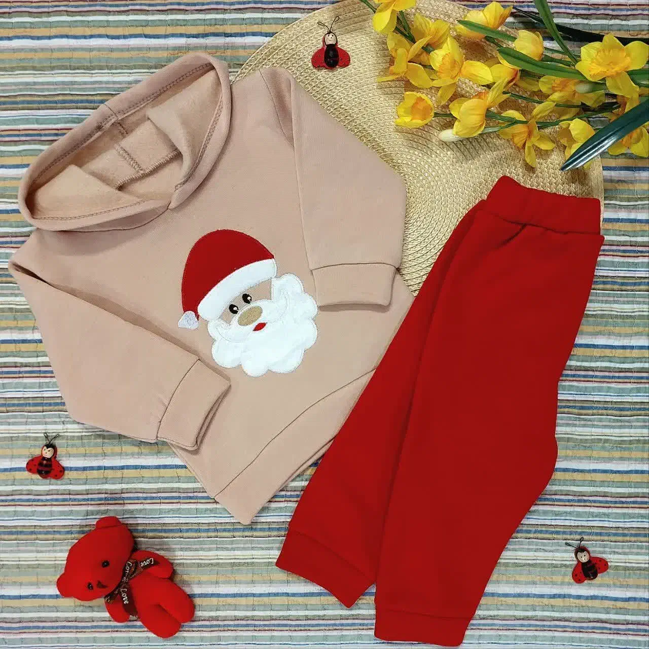 لباس بچه گانه|کفش و لباس بچه|شاهین‌شهر, عطار|دیوار