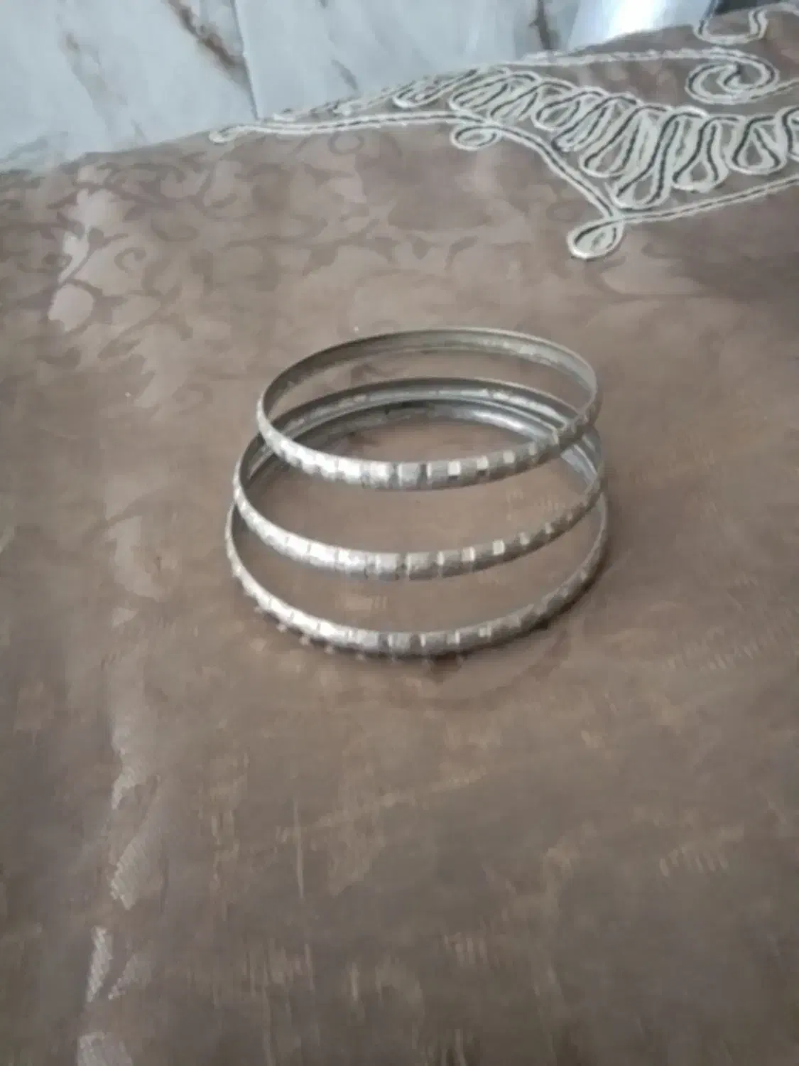 النگو بدلی جات سالم وتمیز|بدلیجات|قم, قلعه کامکار|دیوار