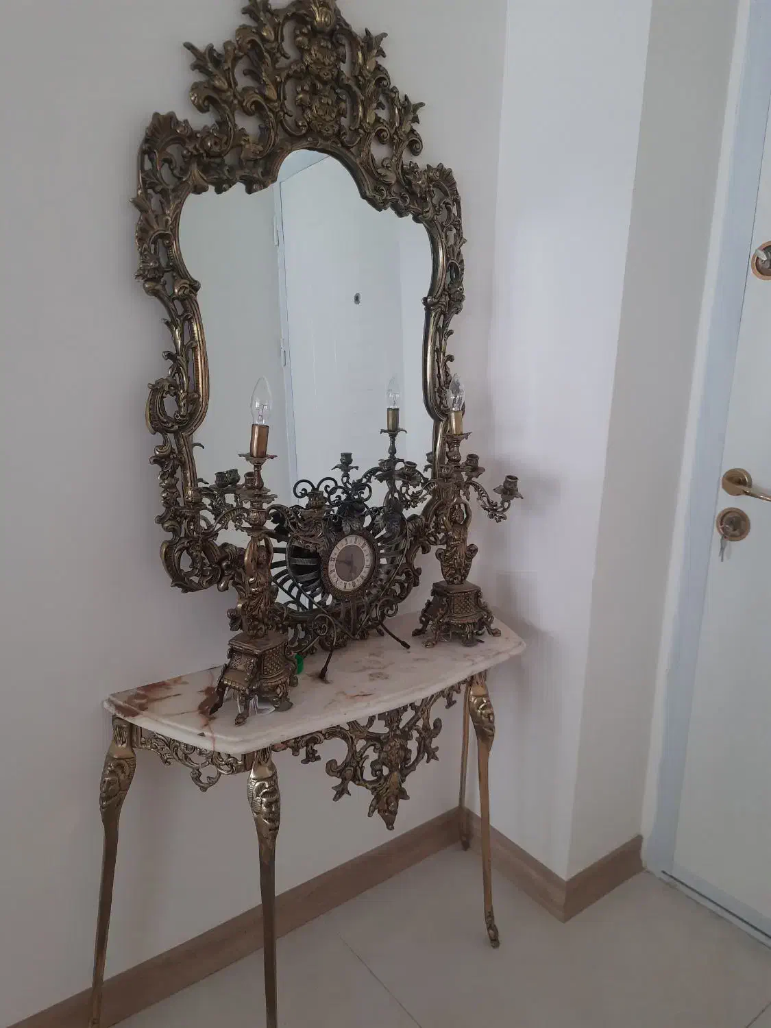 ایینه کنسول برنجی|بوفه، ویترین، کنسول|نیشابور, دارایی|دیوار