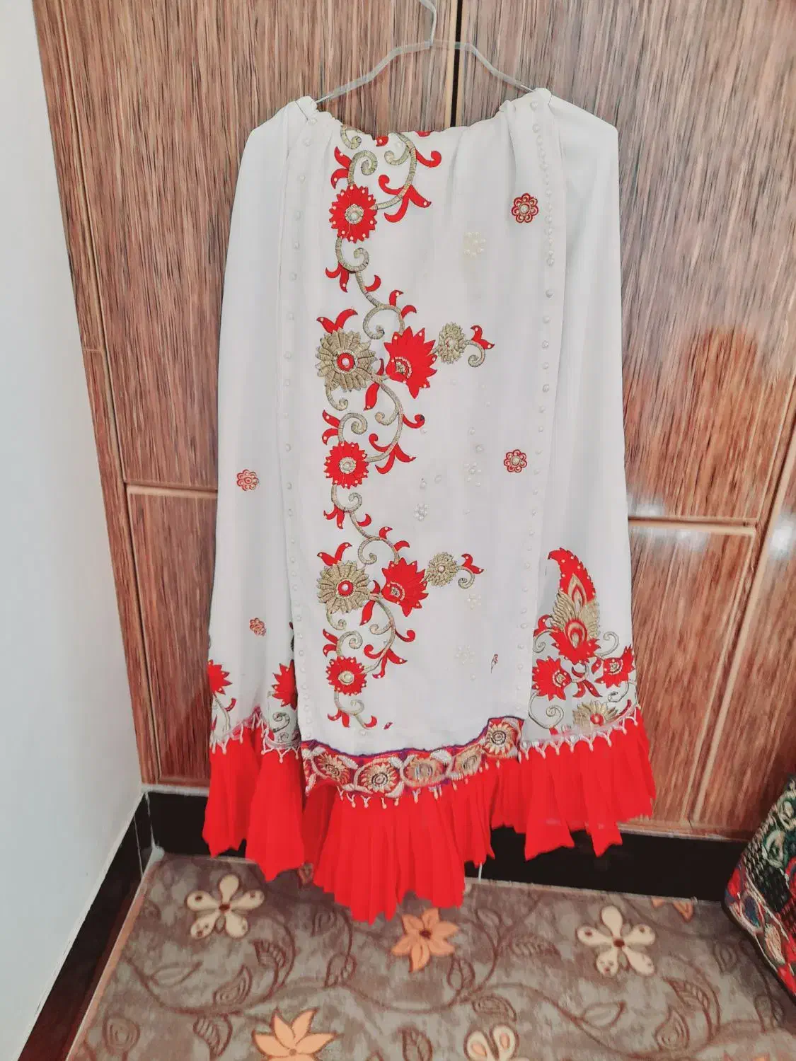 لباسمحلی|لباس|یاسوج, |دیوار