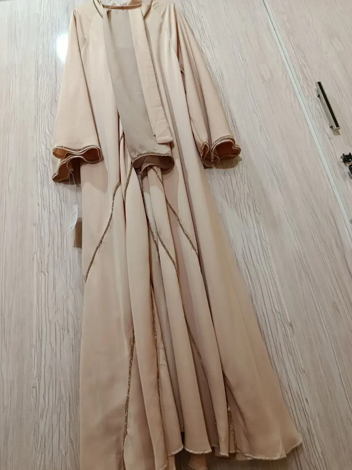 مانتو عبا|لباس|اهواز, معین زاده|دیوار